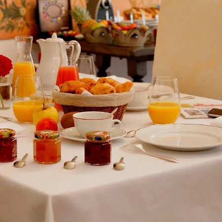 Hotel Relais Du Silence Chateau De La Frediere 3*