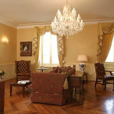 Relais Du Silence Chateau De La Frediere Hotel